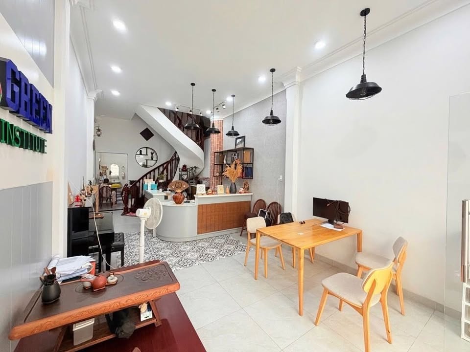 Nhà mặt tiền đường Số 16, Quận 11, 80m² giá 24 tỷ - Thiết kế sang trọng, dọn vào ở ngay!