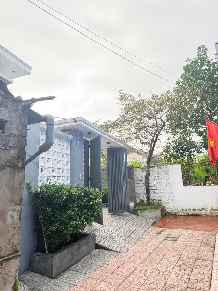 Nhà 2,5 tầng đường Trịnh Khắc Lập, Quận 2, 165m² - Chính chủ bán gấp!