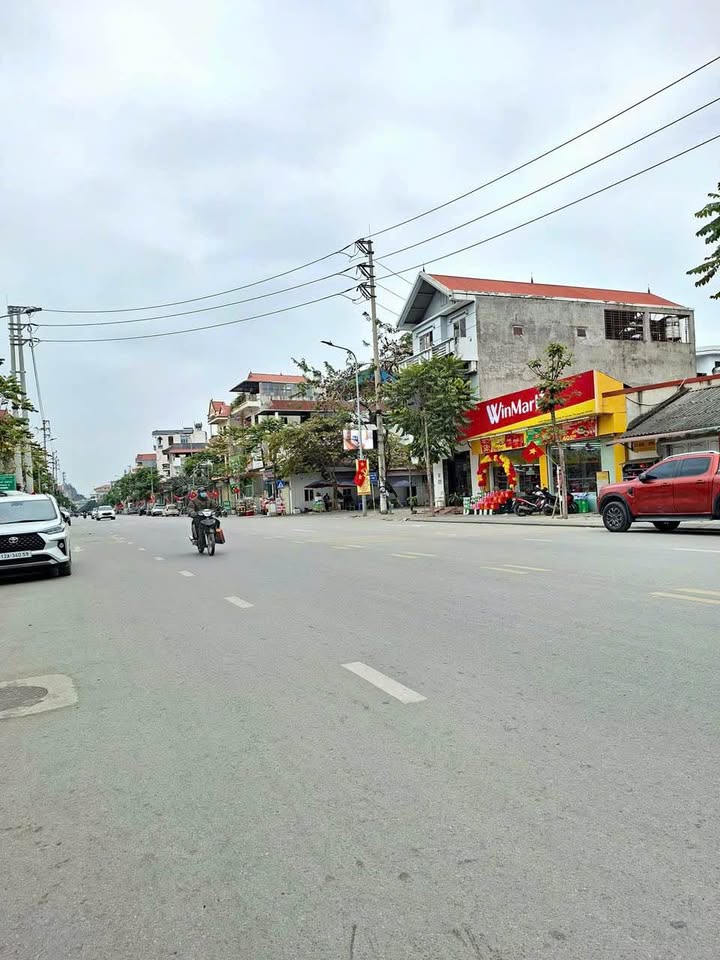 Nhà mặt đường Bà Triệu, TP. Lạng Sơn 99m² giá 8.8 tỷ - Kinh doanh sầm uất!