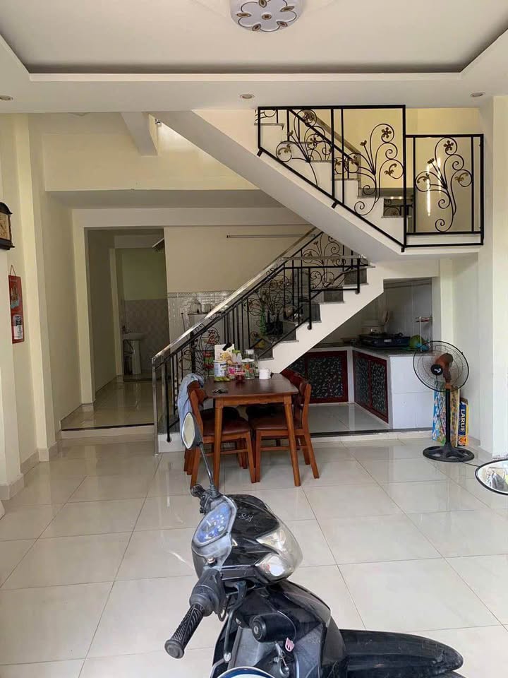 Nhà 2 tầng Kiệt 160 Hoàng Thị Loan, Đà Nẵng 51m² giá 3.5 tỷ - Chính chủ bán gấp!