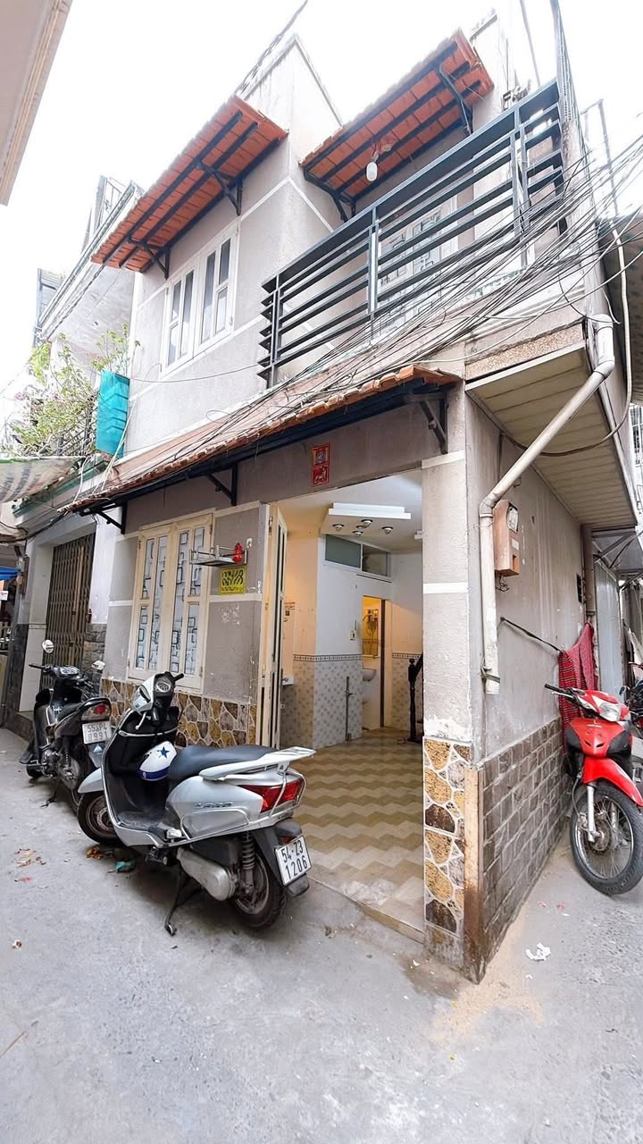 Nhà phố góc hẻm Tôn Thất Thuyết, Q4, 12.8m² - Chính chủ bán gấp!