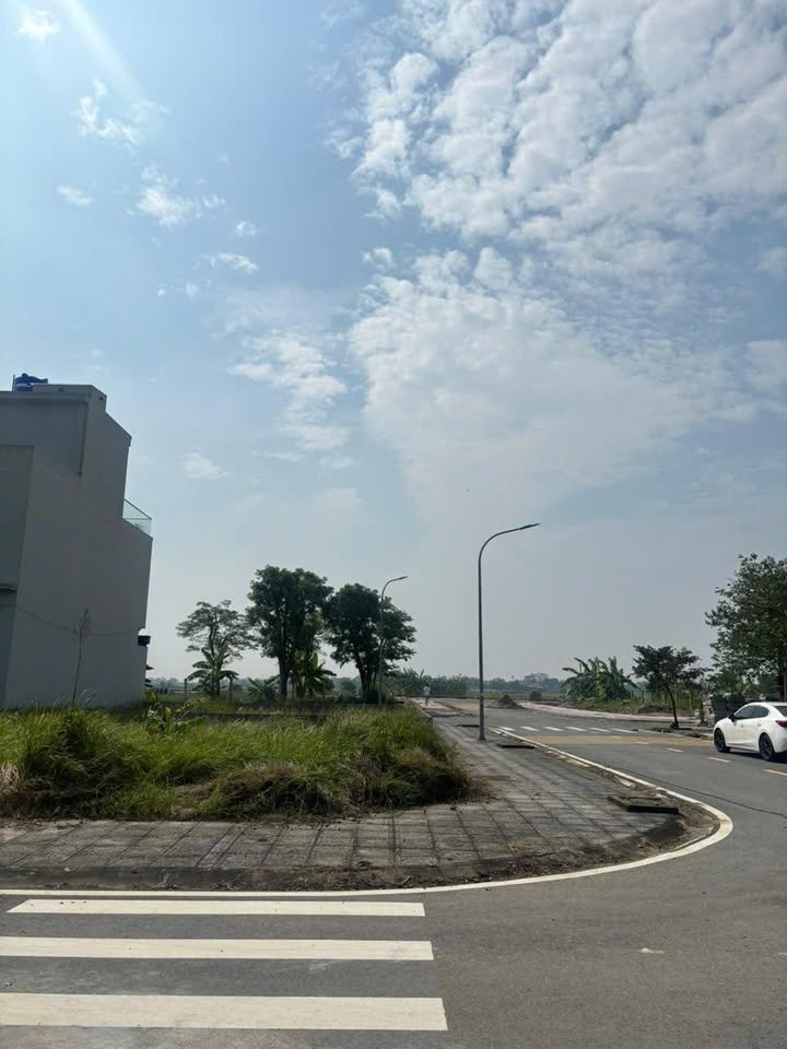 Đất nền lô góc khu đô thị 379 Thị trấn Hưng Hà 156m² giá chỉ 3 tỷ - Cơ hội đầu tư tuyệt vời!