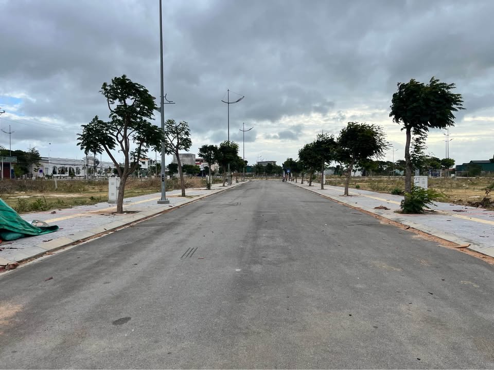 Đất nền Phường Long Bình 100m² giá 1.62 tỷ - Vị trí đẹp, không lỗi phong thủy!