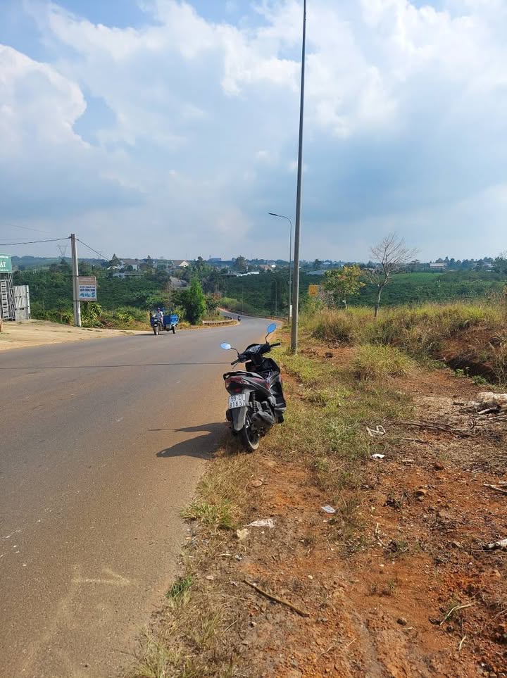 Đất nền mặt tiền Phan Đình Phùng Bảo Lộc 210m² giá chỉ 1.999 tỷ - Cơ hội đầu tư tuyệt vời!