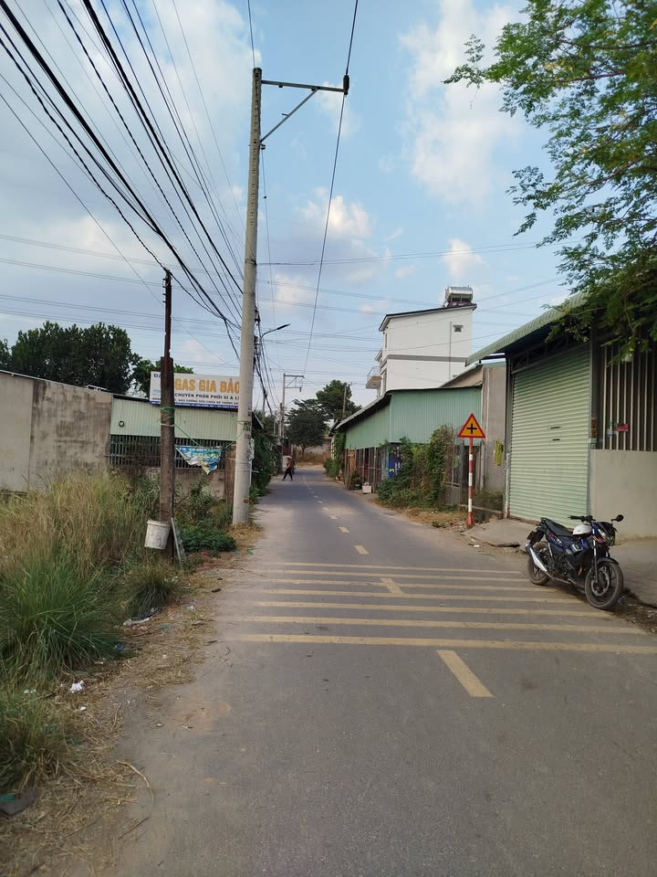 Đất nền mặt tiền nhựa thông - Phường Uyên Hưng - 346m² giá 2.75 tỷ - Gần trường học!