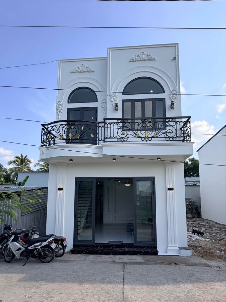 Nhà Mới Xây 3PN Đủ Nội Thất - 388 Nguyễn Bỉnh Khiêm, Long Xuyên - 1.95 Tỷ