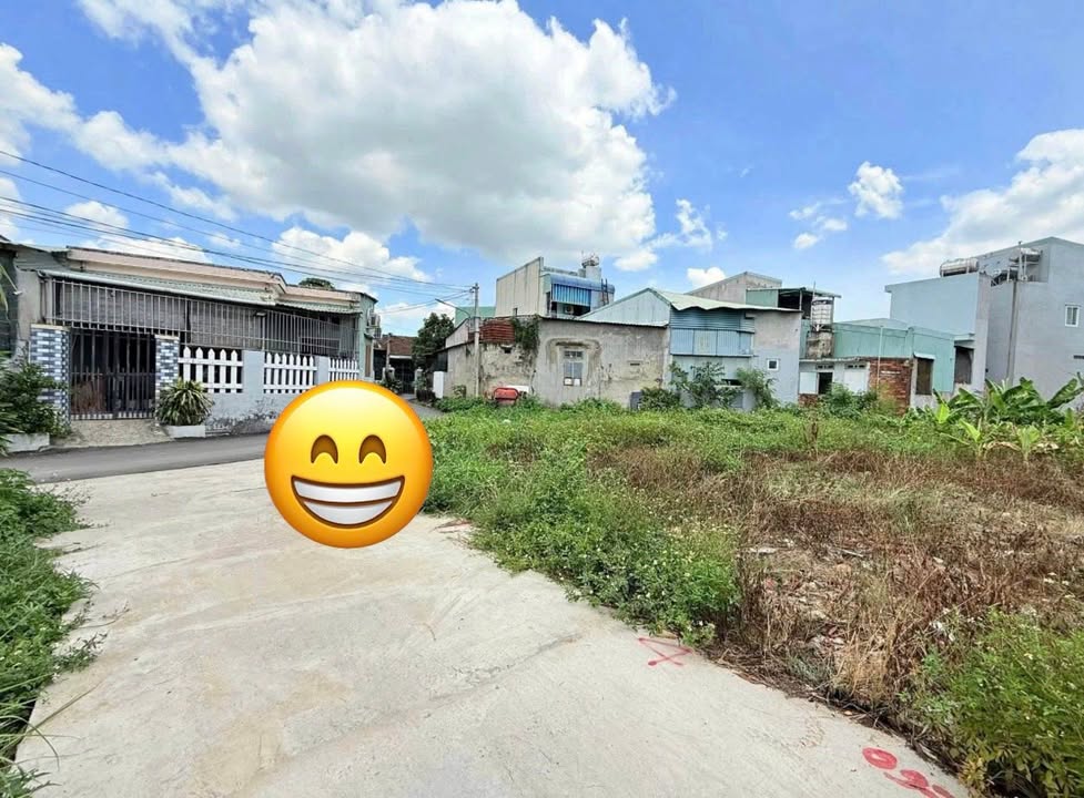 Lô đất mặt tiền đường nhựa tại Tuy Phước 109,7m² giá 900 triệu - Sổ hồng sẵn!