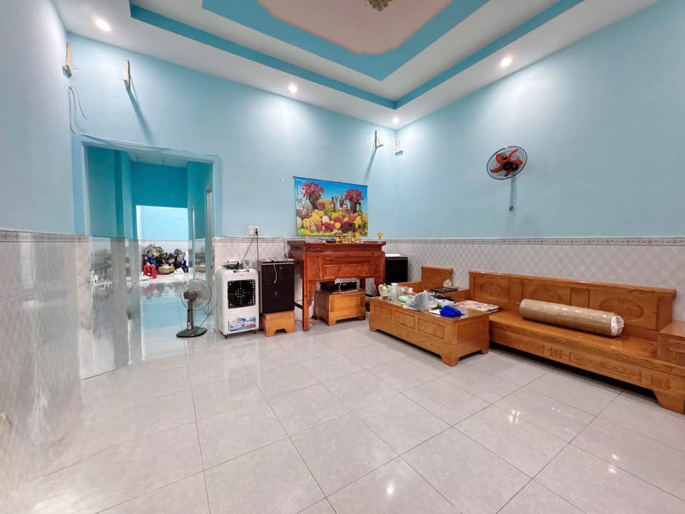 Nhà D1 Đông Á, Huyện Lộc Ninh, 110m² - Giá tốt, hướng Đông!