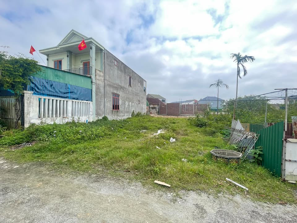 Đất nền chính chủ tại đường Nguyễn Du, 200m² giá chỉ 3 tỷ - Cơ hội đầu tư hấp dẫn!