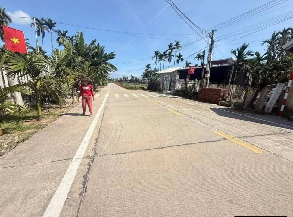 Đất thổ cư xã Long Phụng, Huyện Mộ Đức 190m² giá 4 tỷ - Cơ hội đầu tư tiềm năng!