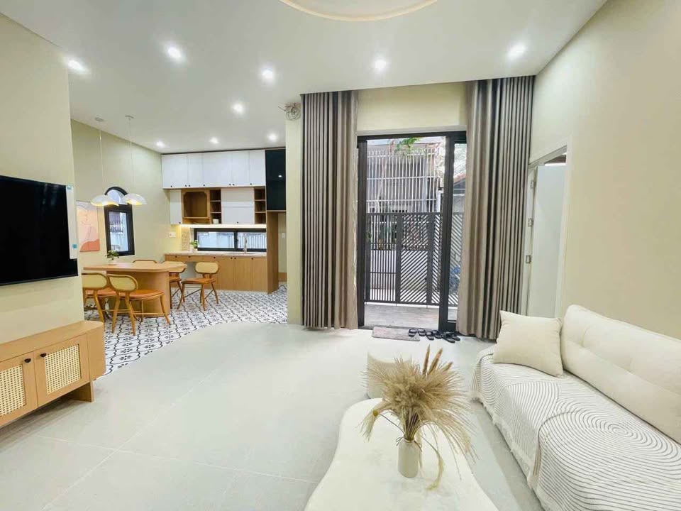 Nhà 2 tầng Ngọc Anh, Phú Vang, 73m² - Thiết kế hiện đại, tiện nghi đầy đủ!