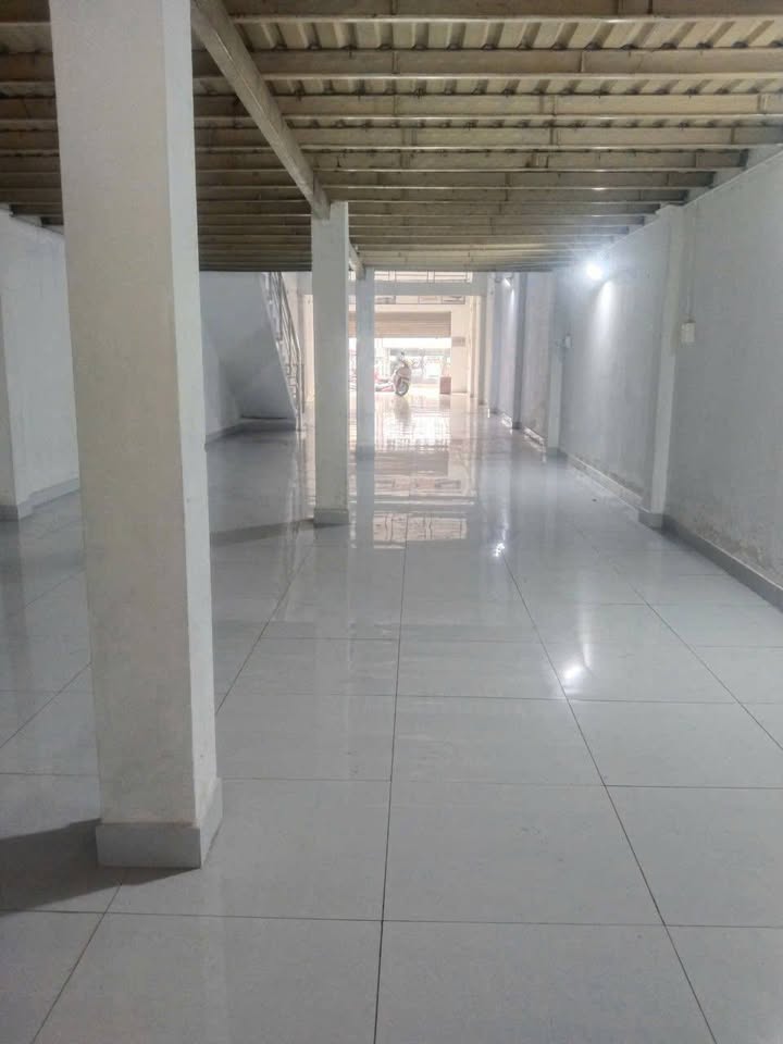 Nhà mặt tiền đường Thới, Quận Bình Tân 200m² giá 15 triệu - Phù hợp kinh doanh