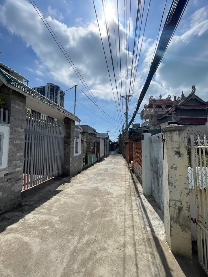 Đất nền hẻm Phạm Văn Đồng, Nha Trang 112,7m² giá 6.76 tỷ - Đầu tư sinh lời ngay!