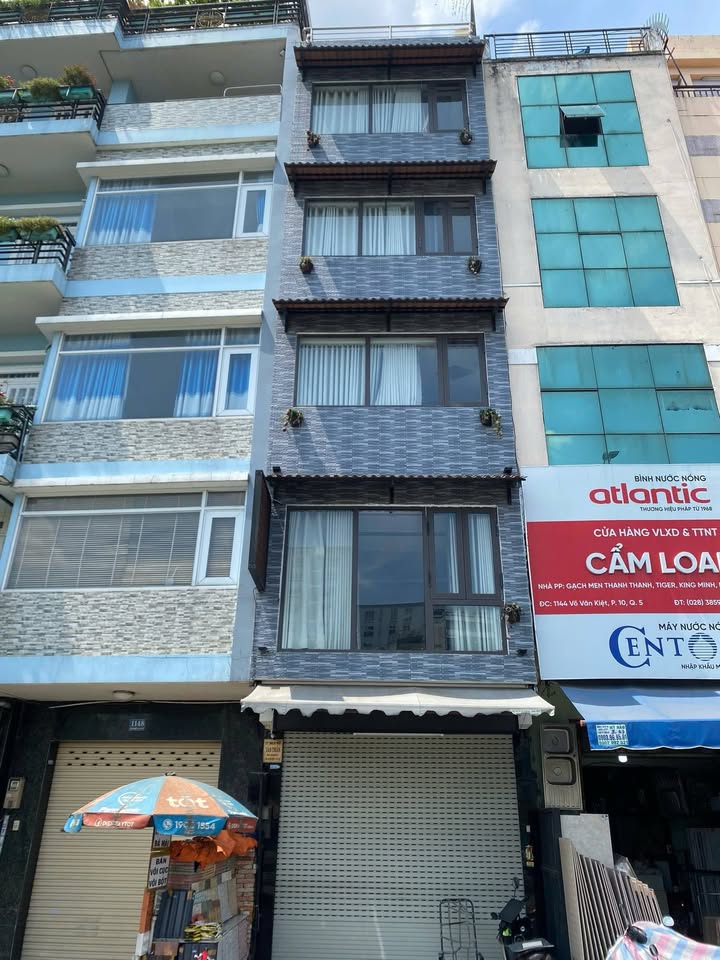 Nhà phố mặt tiền Võ Văn Kiệt, Quận 5, 25.9m² giá 8.2 tỷ - View sông tuyệt đẹp!