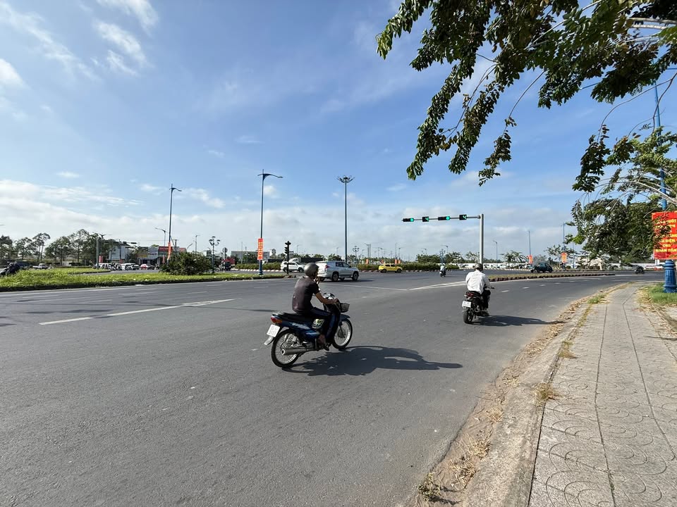 Đất nền quận Bình Thủy Cần Thơ 246m² giá 1.5 tỷ - Đường Võ Văn Kiệt, cơ hội đầu tư tuyệt vời!