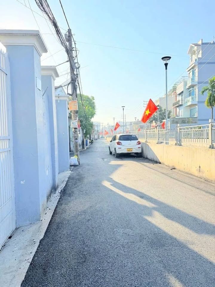 Nhà Thạnh Lộc, Quận 12, 46m² giá 3 tỷ - Mới, đầy đủ công năng, sẵn sàng vào ở!