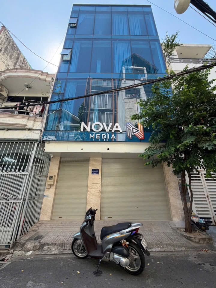 Bán toà nhà FrontHouse tại Phường 13, Quận 4, diện tích 96m² giá 18 tỷ - Đầu tư sinh lời ngay!