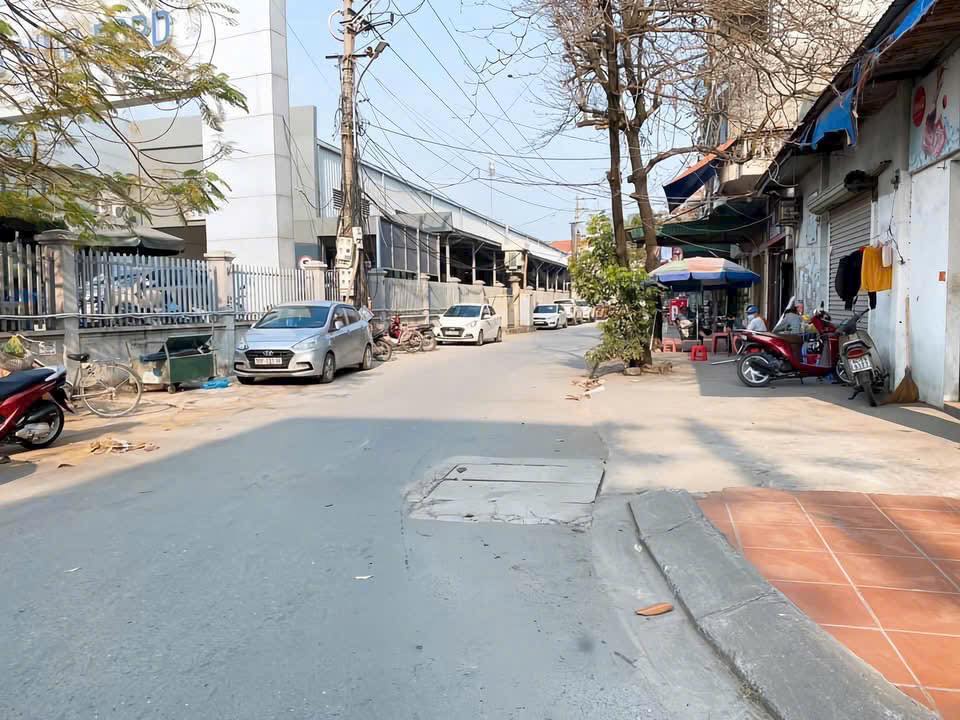 Đất nền chính chủ tại ngõ 20 Cao Xanh 107m² giá chỉ 1.1 tỷ - Cơ hội vàng cho đầu tư!