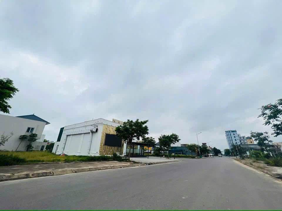 Bán Gấp Townhouse 442.5m² Dự án Đông Phùng Hưng, Đồng Hới - 17 Tỷ