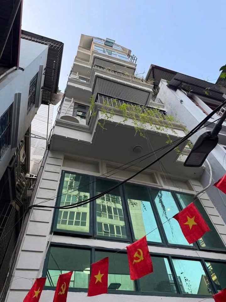 Nhà 5 tầng 37m² Hoàng Hoa Thám, Ba Đình - Ô tô đỗ cổng, giá thỏa thuận!