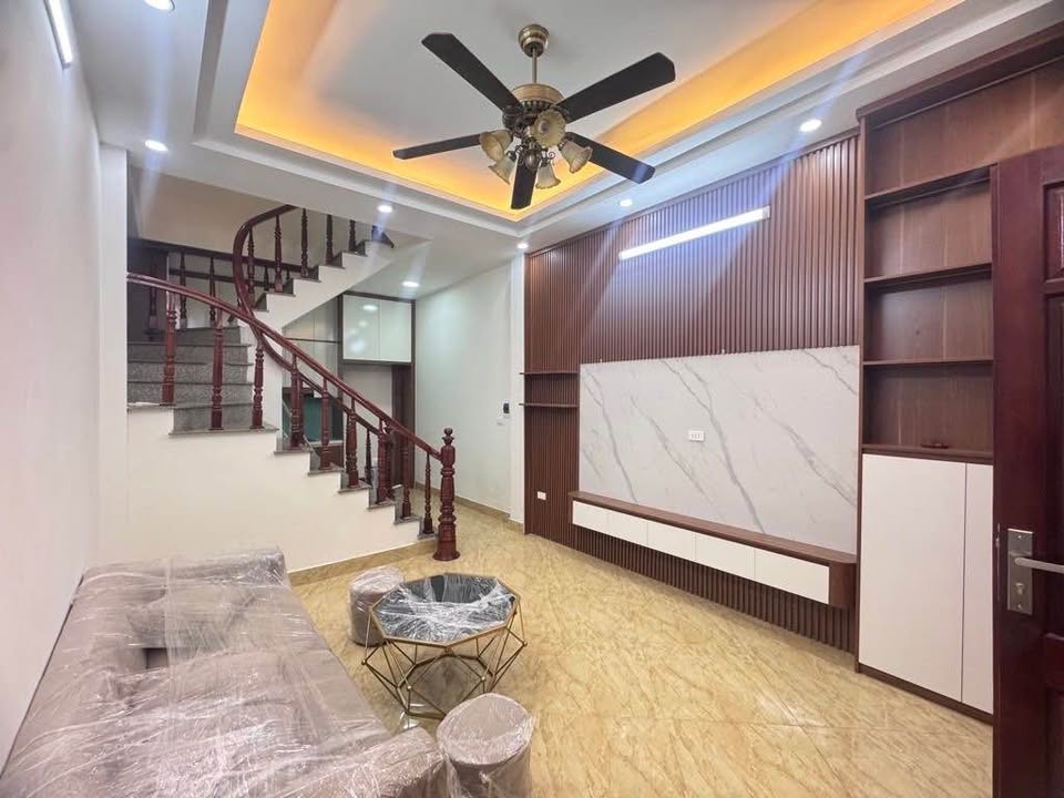 Nhà 5 tầng phố Giáp Nhị, Hoàng Mai 35m² giá 7 tỷ - Full nội thất sang trọng!