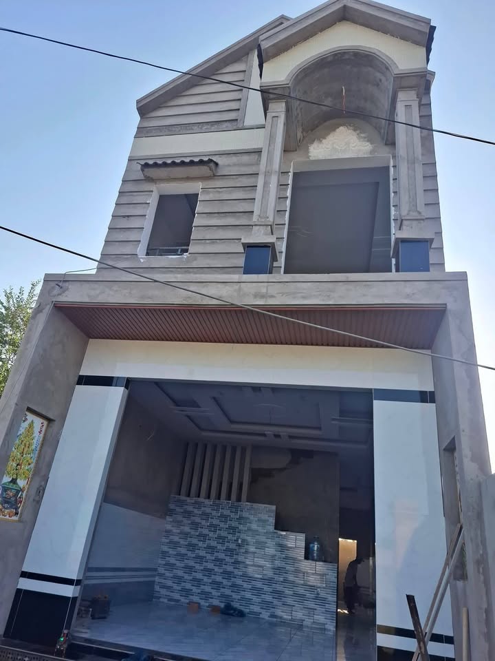 Nhà Mái Thái 105m² tại Tây Ninh giá 1.95 tỷ - Bán gấp chính chủ!