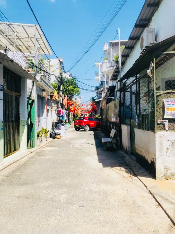 Nhà Nguyễn Thị Búp Quận 12 128m² giá 6.8 tỷ - Vào ở ngay, hẻm xe hơi