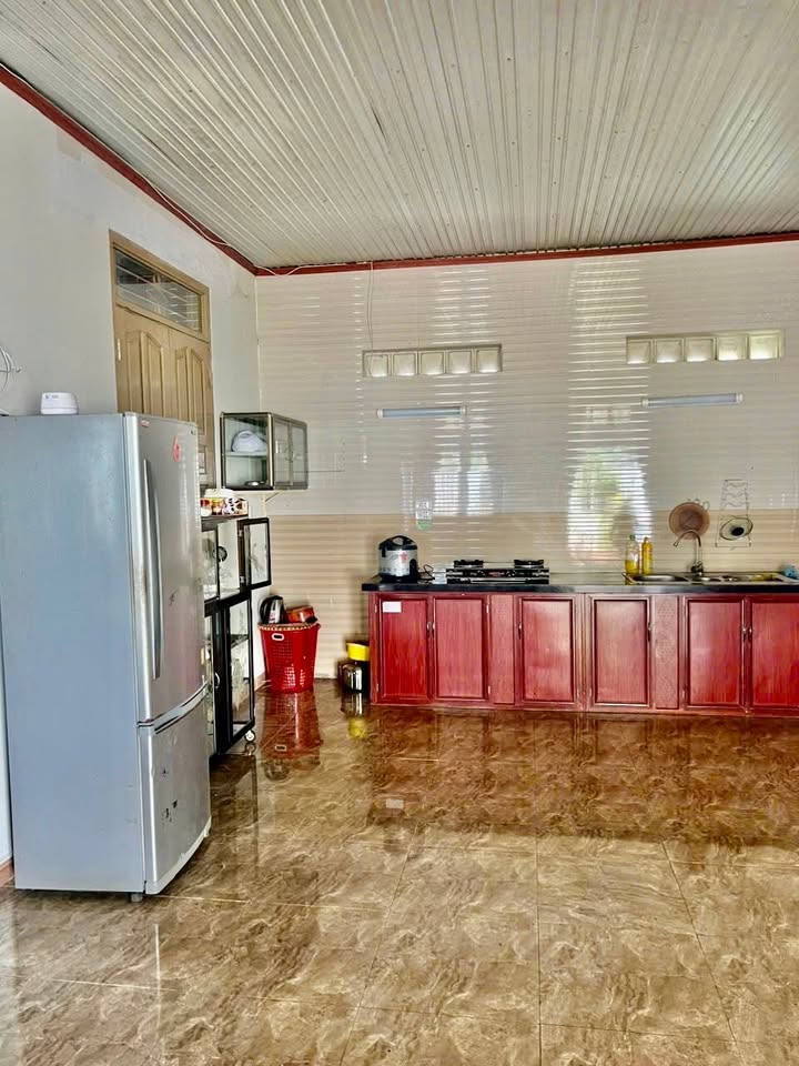 Nhà nguyên căn cho thuê tại Đường Tố Hữu, Buôn Trấp 400m² - Tiện nghi và thoáng mát!