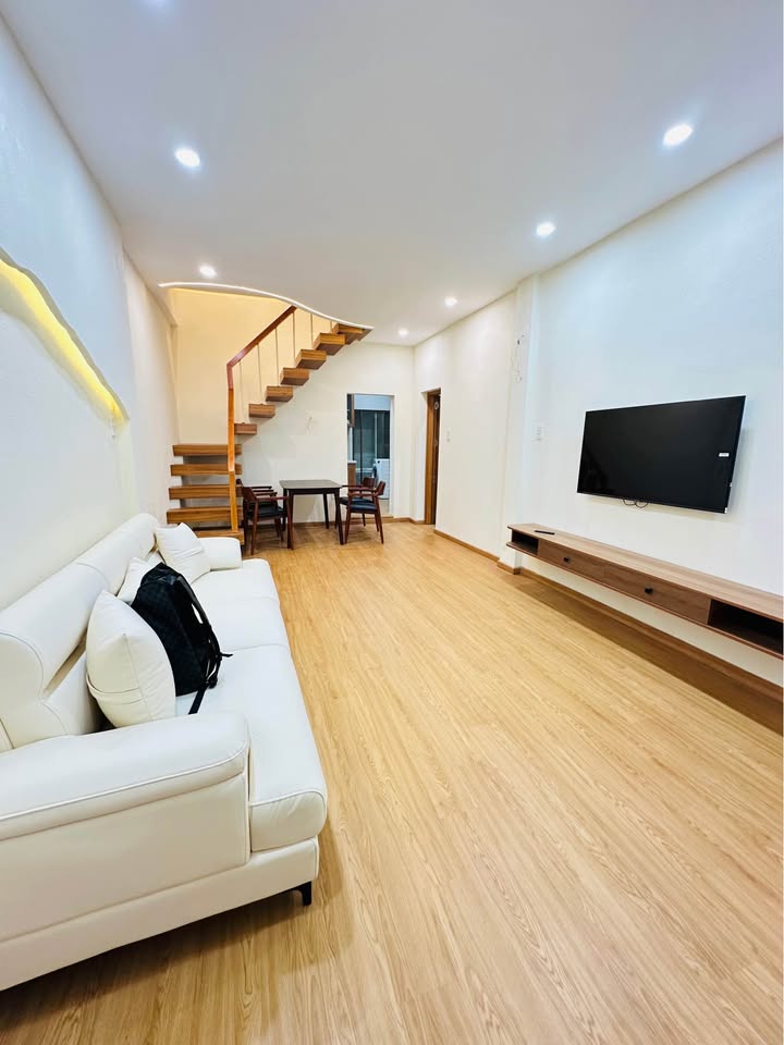 Nhà 2 tầng đường Trần Phú, Đà Nẵng 50m² giá 7 tỷ - Vị trí đắc địa cho thuê