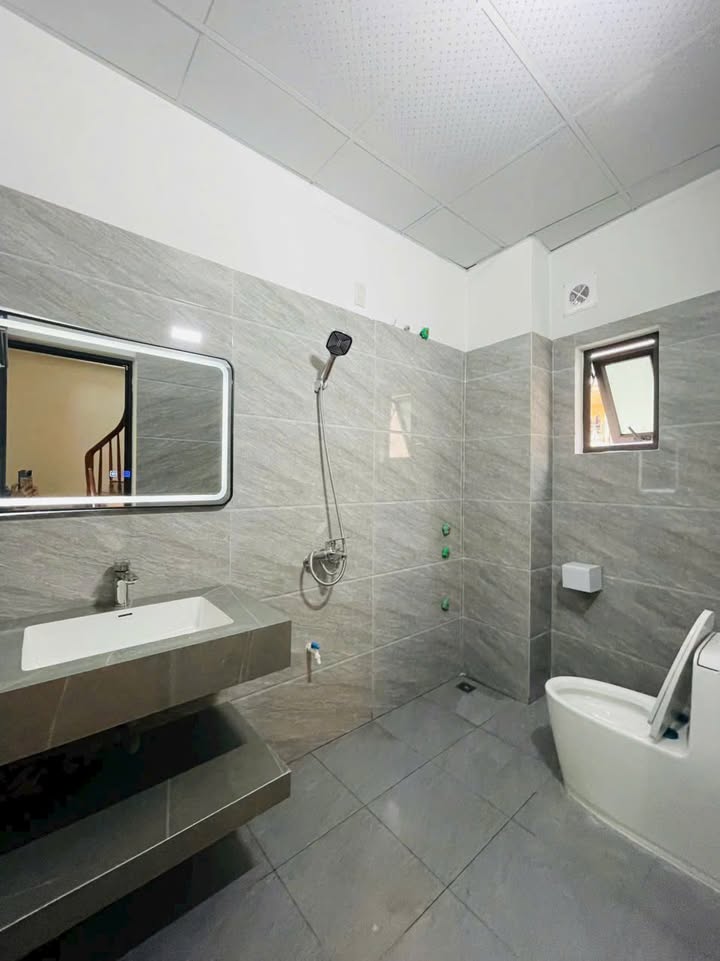 Nhà 3 tầng phố Nguyễn Thị Duệ, 40m² giá 2.18 tỷ - Chính chủ cần bán gấp!