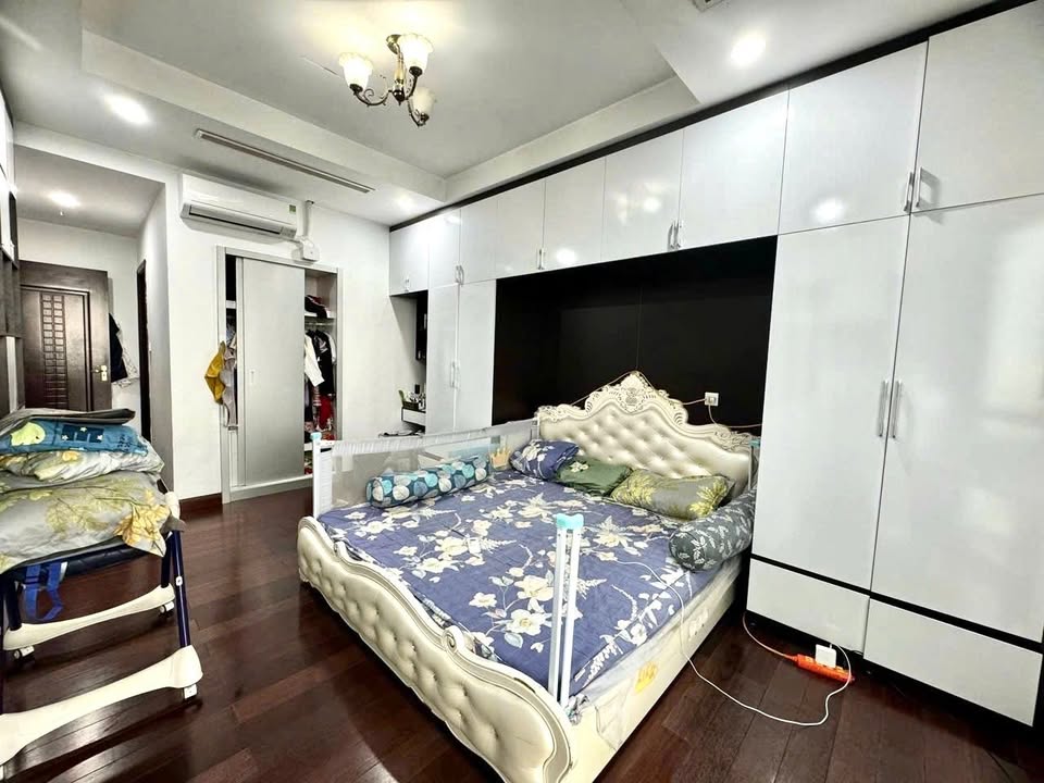 Cho thuê căn hộ Royal City R4 102m² - Full nội thất, sẵn sàng dọn vào ở ngay!