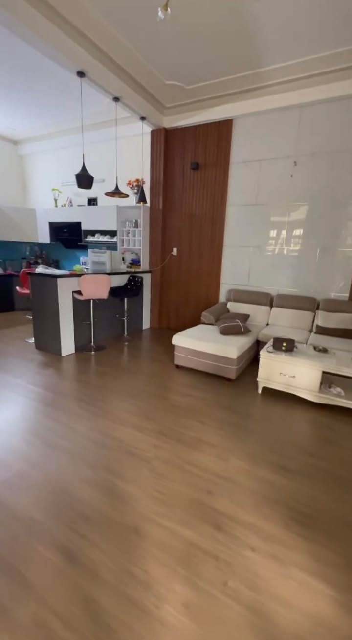 Nhà mặt tiền đường Hồ Tùng Mậu, Bảo Lộc 80m² giá 8 tỷ - Kinh doanh sầm uất!