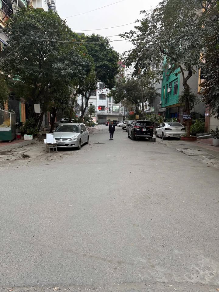 Nhà Đẹp Xuân Đỉnh 35m² giá thỏa thuận - Ô tô đỗ cổng, thang máy tiện nghi