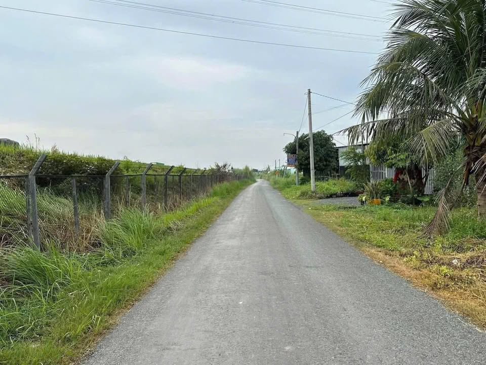 Đất thổ cư mặt tiền lộ nhựa công vụ Thạnh Đức 500m² giá chỉ 2 tỷ - Đầu tư sinh lời ngay!