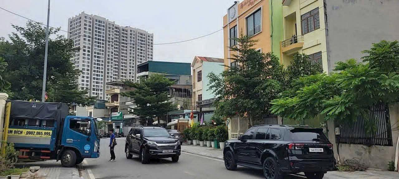 Đất nền mặt đường EC - Hùng Thắng, Bãi Cháy 239,5m² giá 8 tỷ - Đầu tư sinh lời ngay!