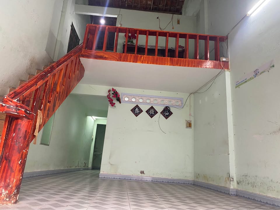 Nhà gác lửng Phường 5, Tuy Hoà 70m² giá 1.58 tỷ - Chính chủ, sổ hồng riêng!