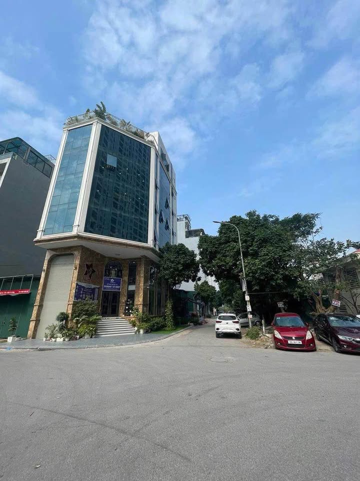 Lô đất đấu giá Tứ Hiệp 84m² giá 24 tỷ - Sổ đỏ chính chủ!