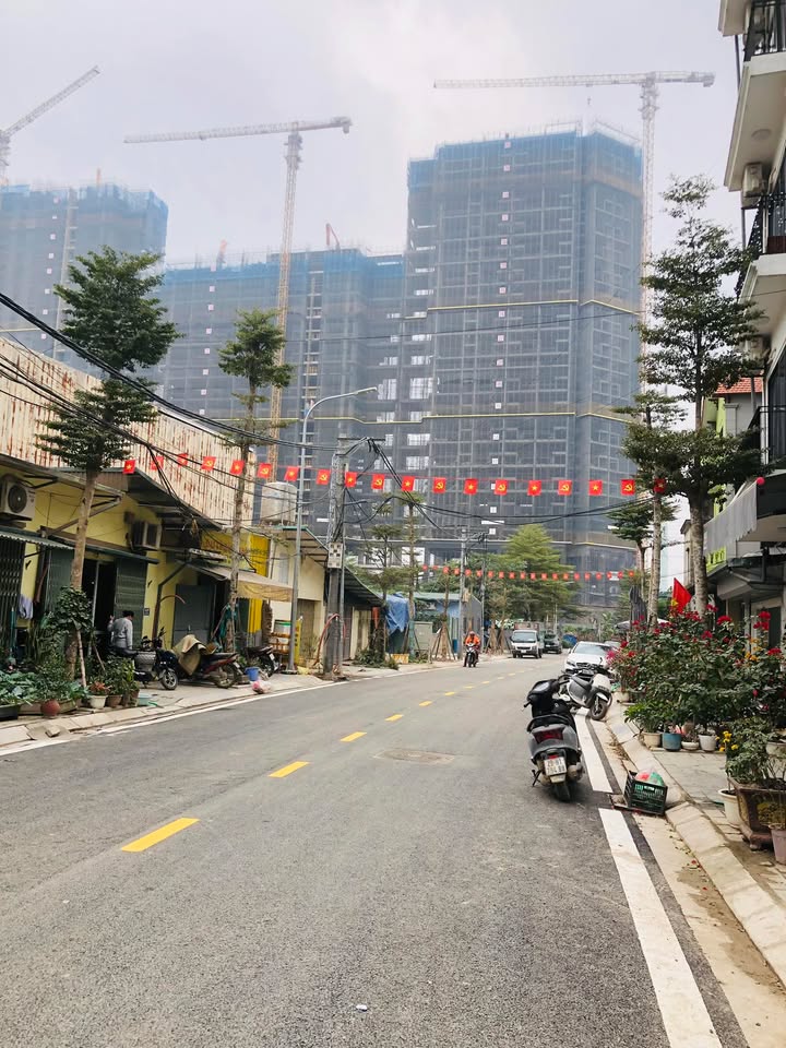 Bán nhà mặt phố An Dương Vương, Tây Hồ 56m² giá 13.5 tỷ - Lô góc 2 mặt thoáng