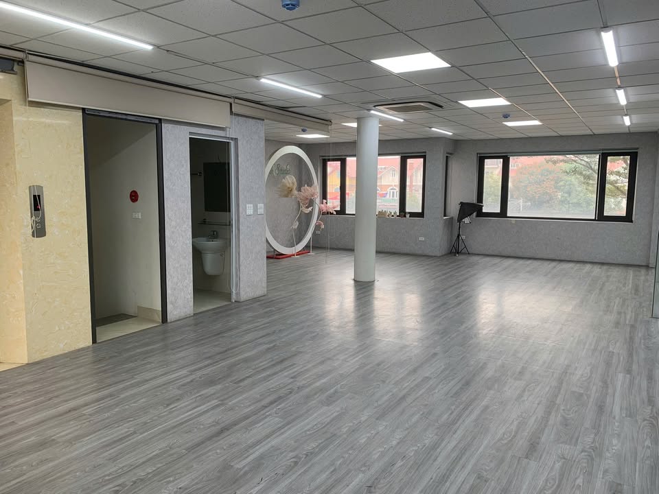 Văn phòng cho thuê tại Geleximco Hà Đông 100m² - Không gian làm việc lý tưởng!