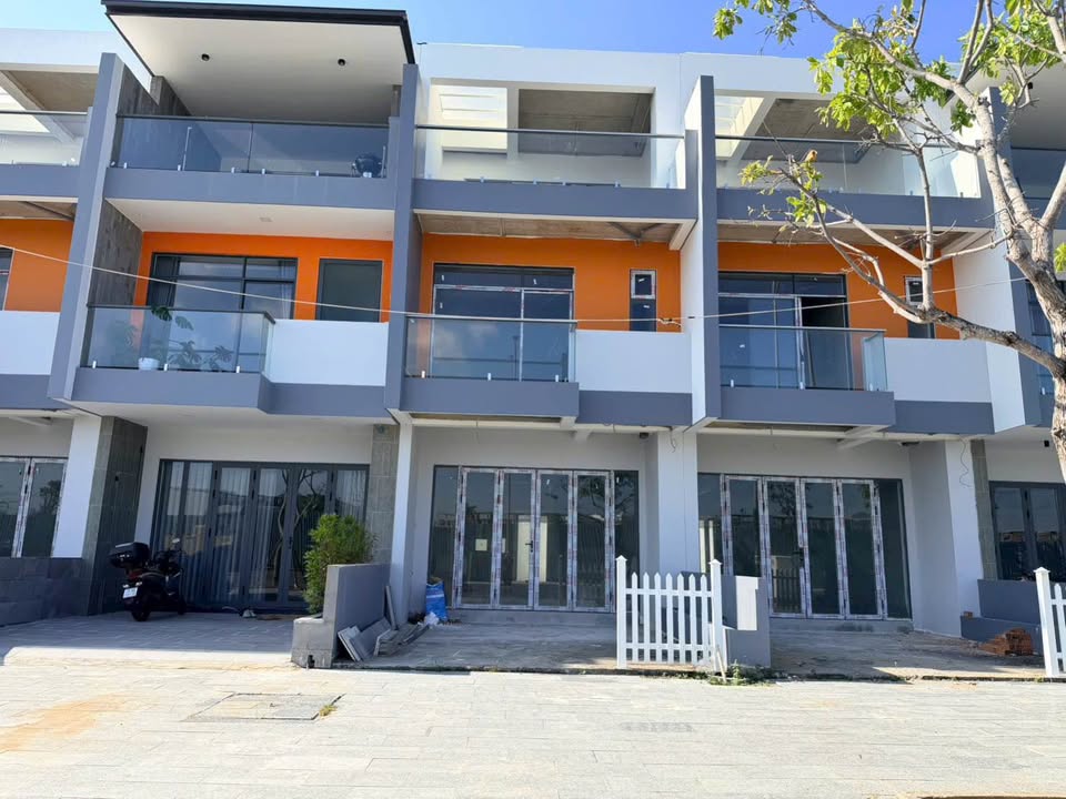 Townhouse Capella Nha Trang 100m² giá 7.7 tỷ - Cơ hội đầu tư hấp dẫn!