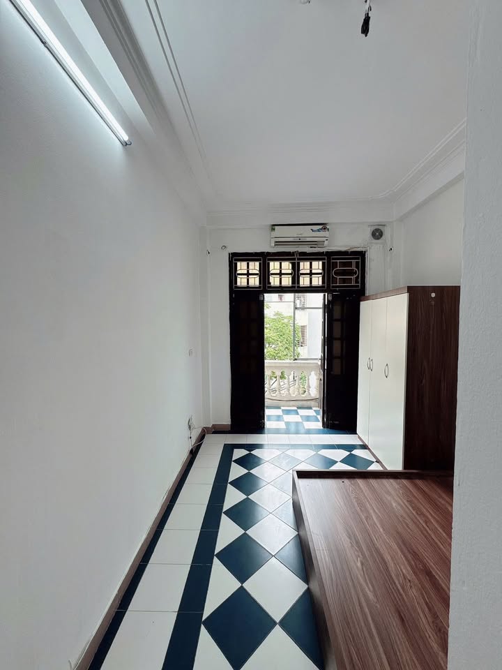 Phòng trọ cho thuê tại ngõ 81 Nguyễn Phong Sắc, 25m² giá 3.4 triệu - Không chung chủ, tự do giờ giấc!