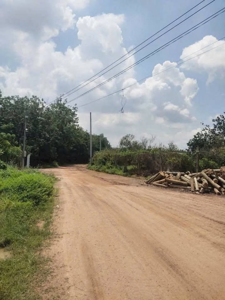 Đất kho xưởng mặt tiền Đường Lớn, Tân Uyên 5900m² giá 17.7 tỷ - Đầu tư sinh lời ngay!