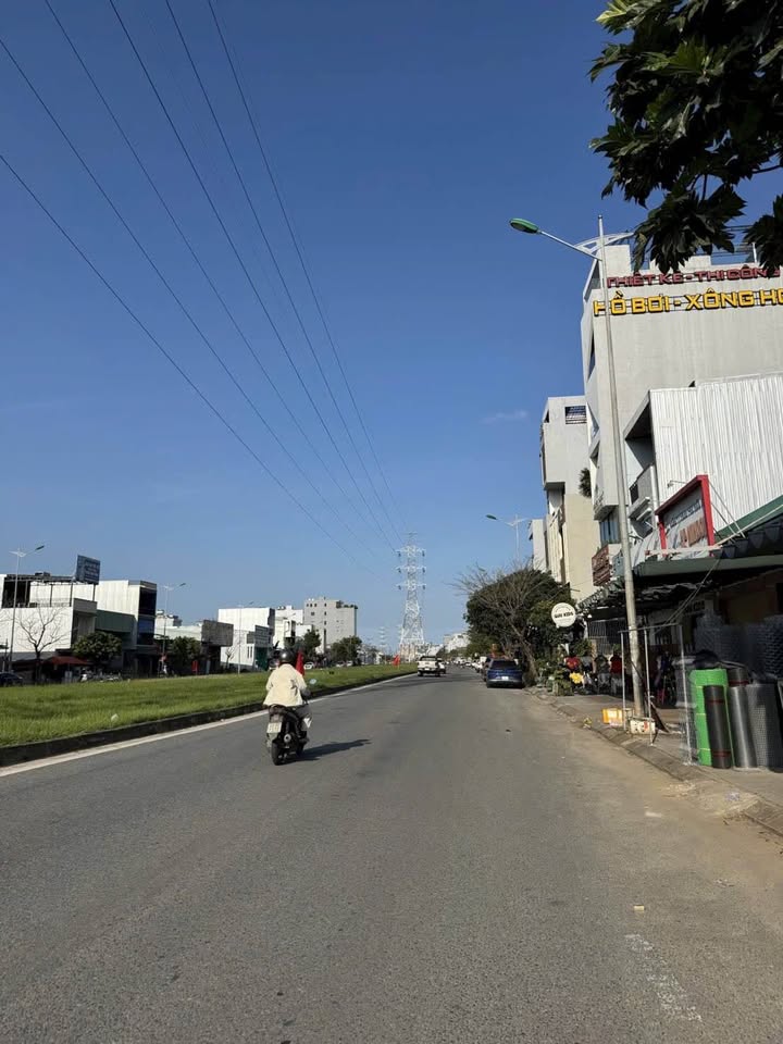 Bán gấp FrontHouse 206m² đường 29 Tháng 3, Đà Nẵng - Giá tốt, thương lượng ngay!