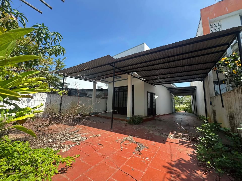 Đất mặt tiền Lê Thánh Tông Hội An 500m² giá 10 tỷ - Tiềm năng đầu tư cao!