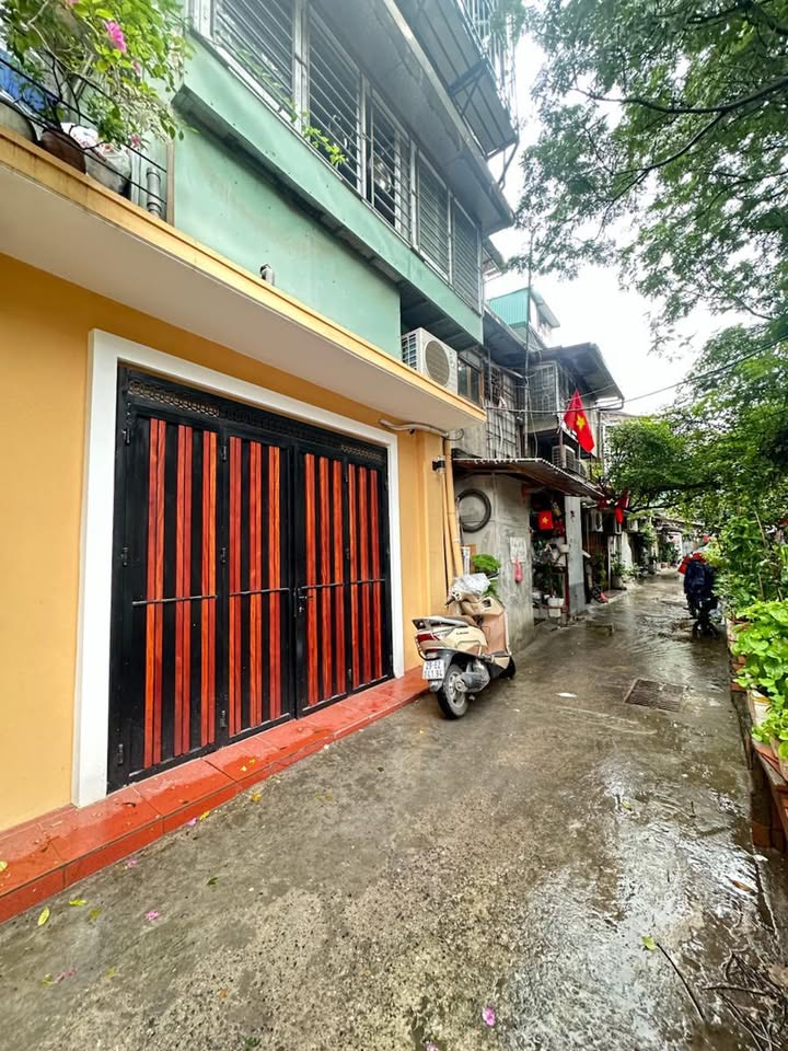 Căn hộ tầng 1 Phố 8/3, Quận Hai Bà Trưng, 70m² giá 4.65 tỷ - Ô tô đỗ cửa, 3PN rộng rãi!