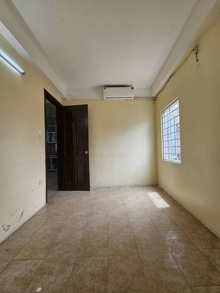 Căn hộ 2 phòng ngủ Ngõ 328 Nguyễn Trãi 65m² giá 1.89 tỷ - Sổ hồng riêng