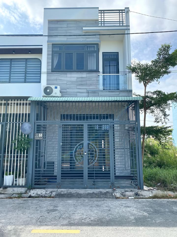 Nhà 1 trệt 1 lầu tại KDC Tràng An Bạc Liêu 69m² giá chỉ 1.87 tỷ - Nội thất đầy đủ!