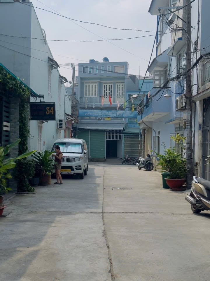 Nhà đẹp 4 tầng tại Tân Phú 72m² giá 8 tỷ - Khu dân cư yên tĩnh!