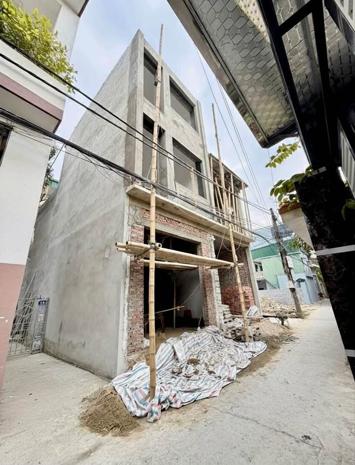 Nhà mới Phú Sơn, Thanh Hóa 50m² giá 2 tỷ - Ô tô đỗ cửa, hàng hiếm!