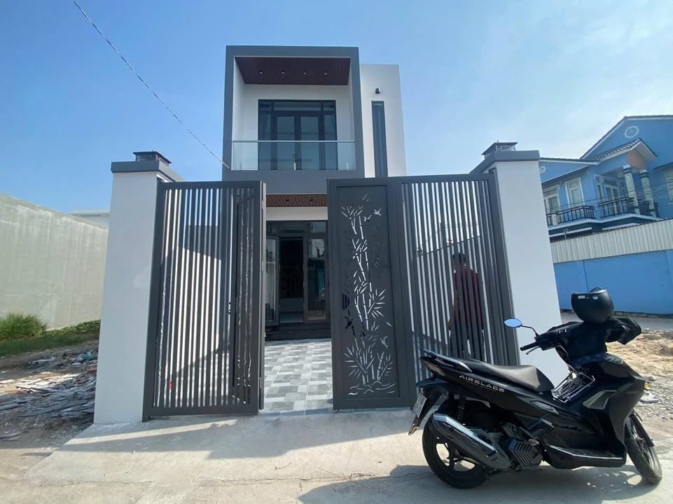Nhà lầu mới đẹp tại Long Điền, 80m², giá 2.65 tỷ - Chính chủ bán gấp!